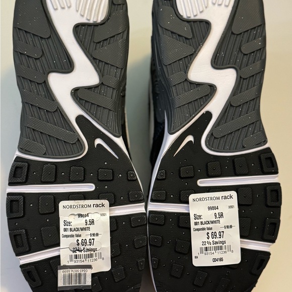 Nike Air Max Excee sz 9.5 men’s 11 women’s NEW - Picture 3 of 4